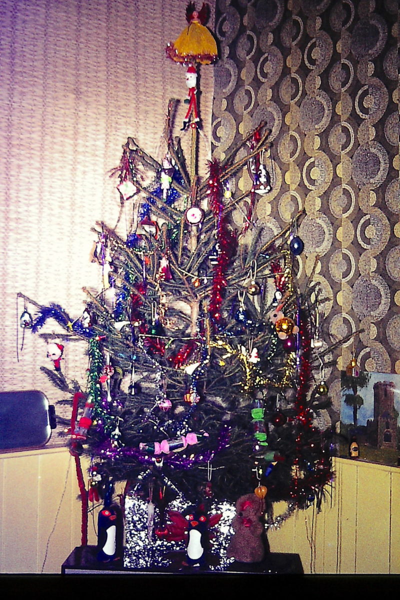 Christmas tree in Geoff Stonebanks' lounge 1971