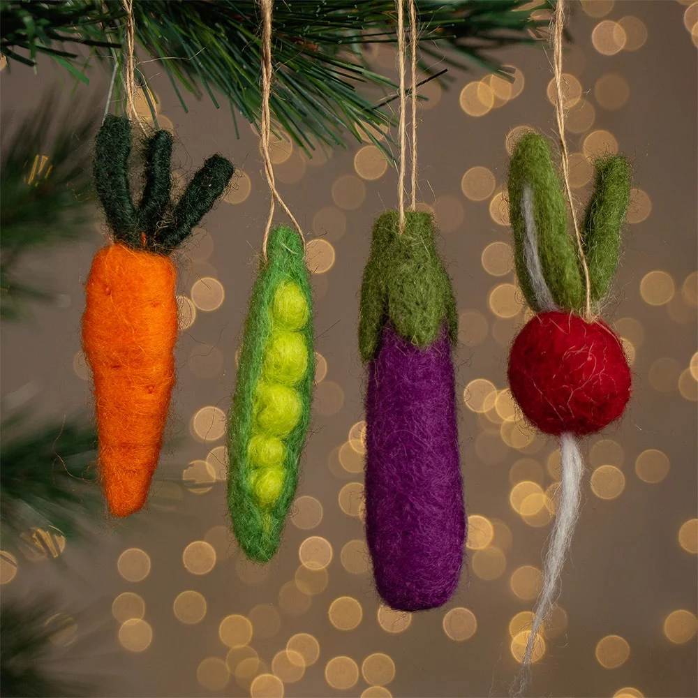 Mini felt vegetables decorations - set of 4