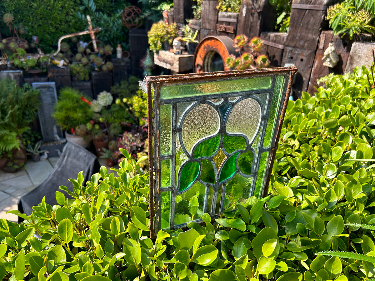 Reclaimed glass panel at Driftwood garden
