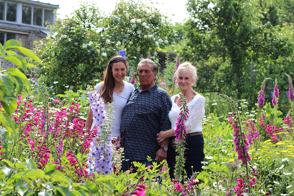 Charleston garden with Debi Holland and her mum and dad